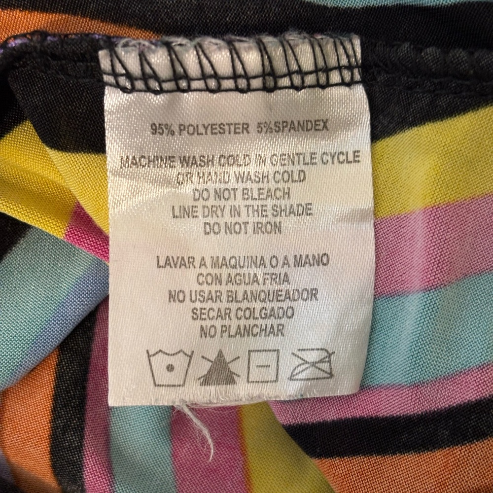 Colorful Geometric V-Neck Midi Dress - Picture 6 of 6